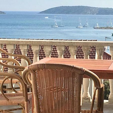 Apartmani Nina Šibenik Exteriör bild