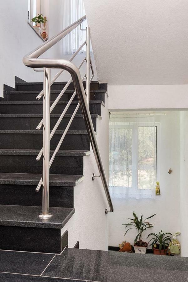 Apartmani Nina Šibenik Exteriör bild