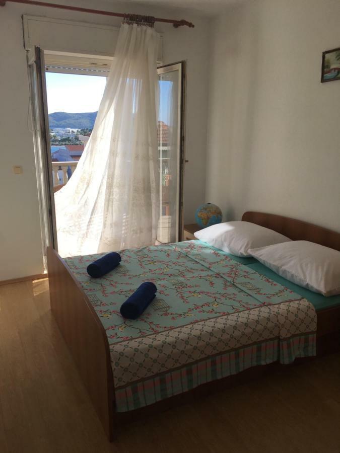 Apartmani Nina Šibenik Exteriör bild