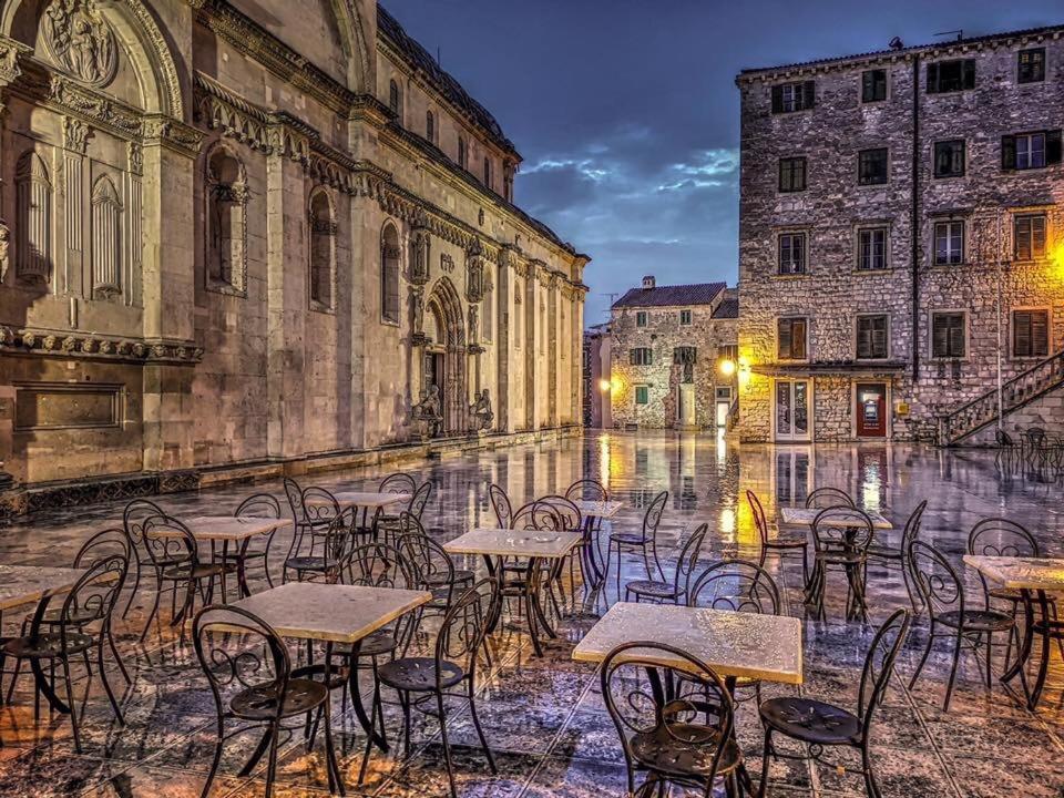 Apartmani Nina Šibenik Exteriör bild